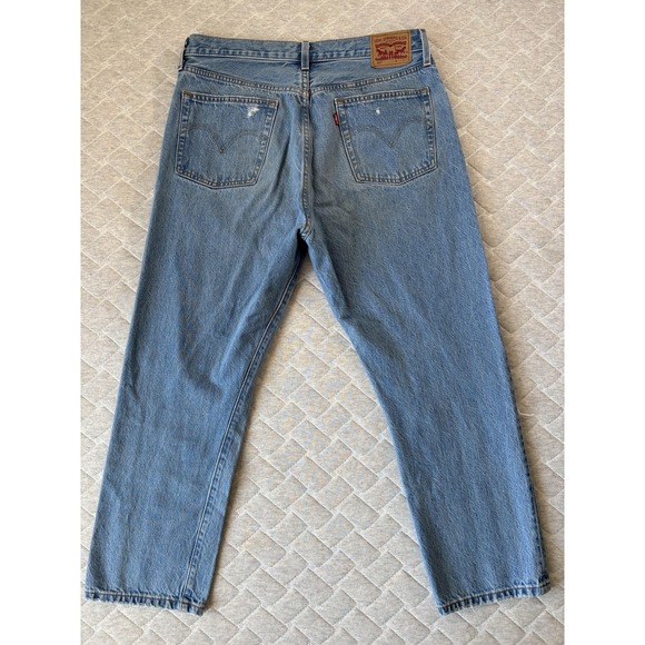 Levis Jeans Womens 31x26 Blue Light Wash Distressed Straight Leg Button Fly - Picture 2 of 8